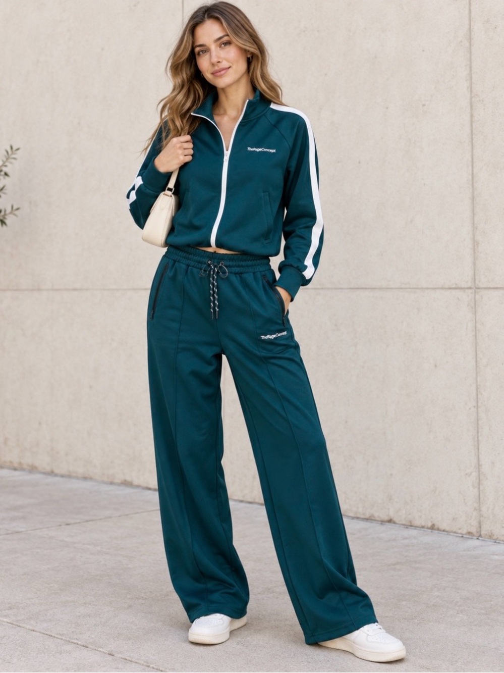 The Jogg Concept Green Two-Piece Tracksuit